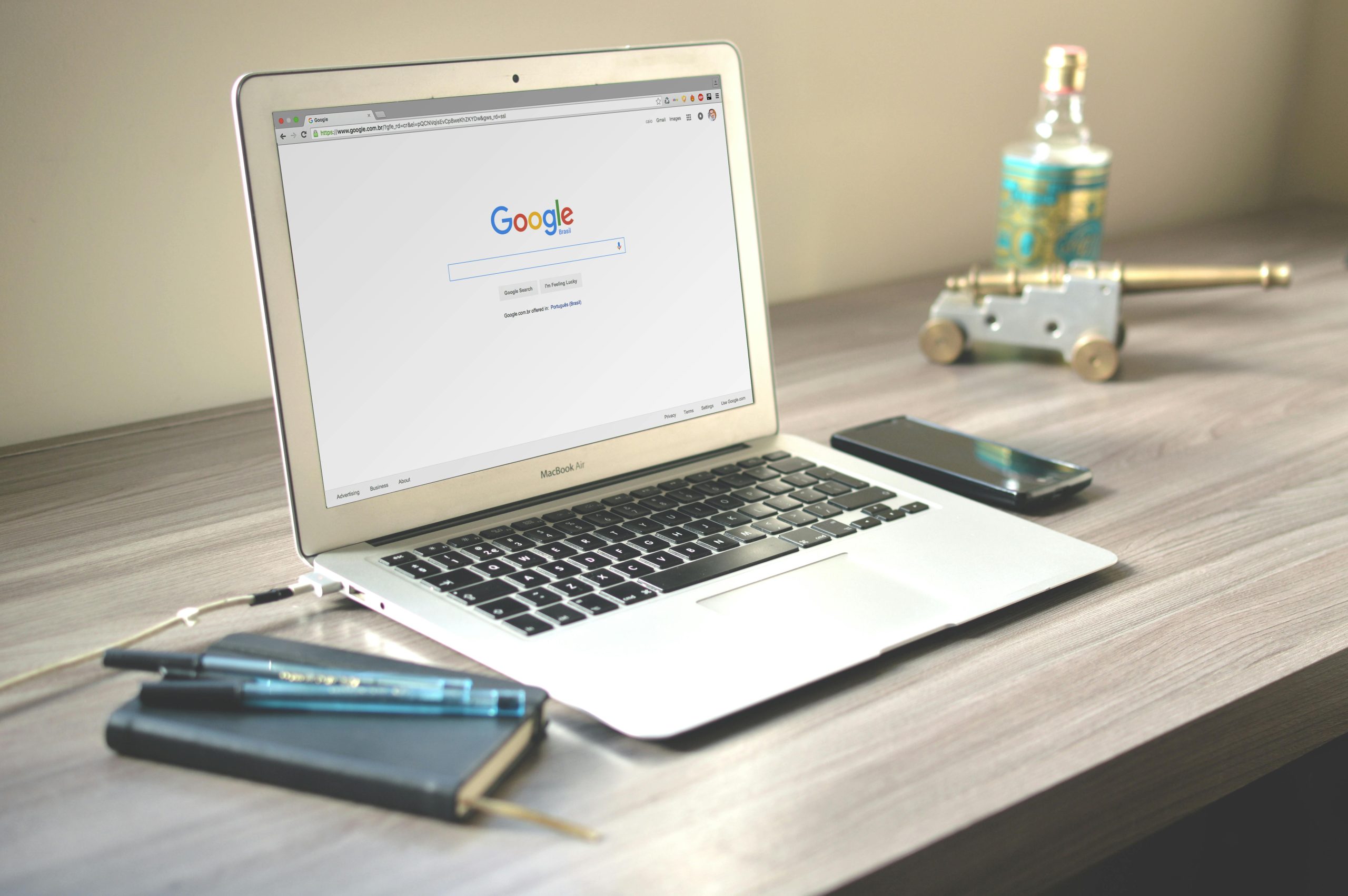 SEO bureau Hilversum laptop scherm met google