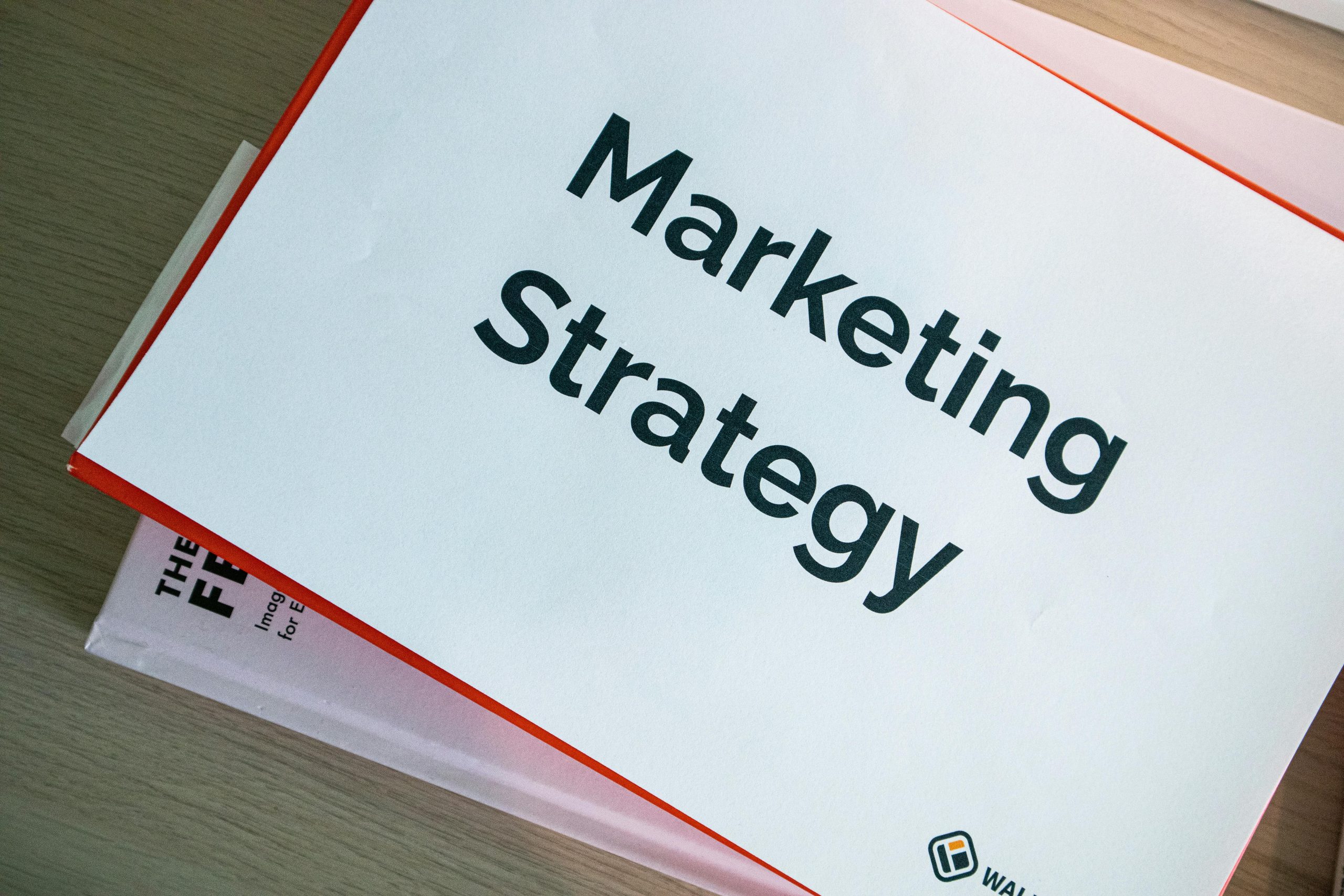 blaadje met marketing strategy